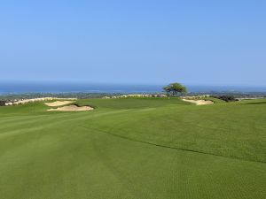 Kukio 18th Approach